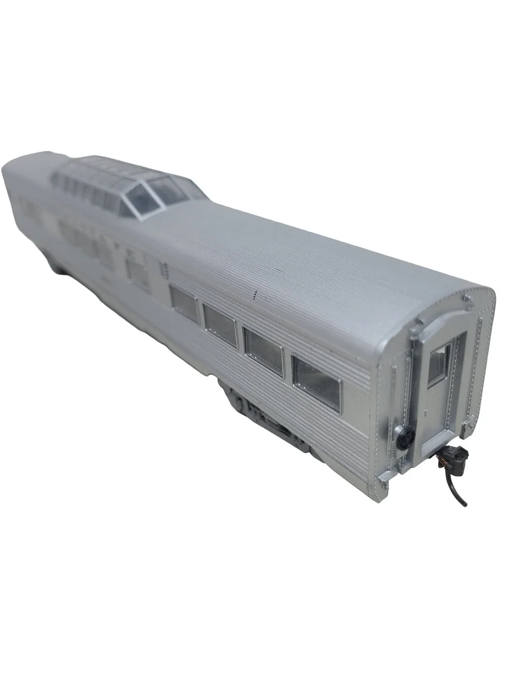 Athearn HO Scale Santa Fe 500 Streamlined Vista Dome Passenger Car Built